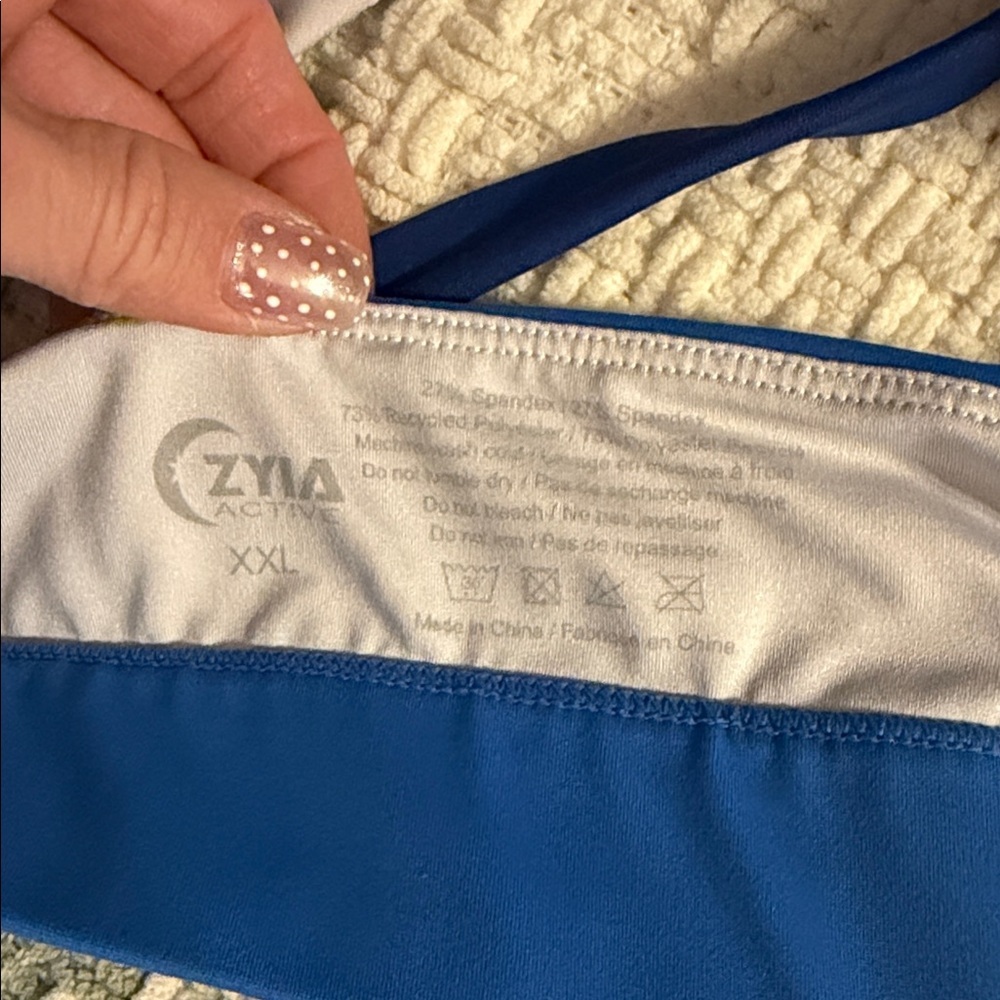 Women’s Zyia active sports bra - Picture 6 of 6